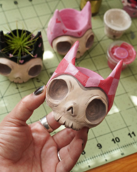 Sweetheart Skully Pots