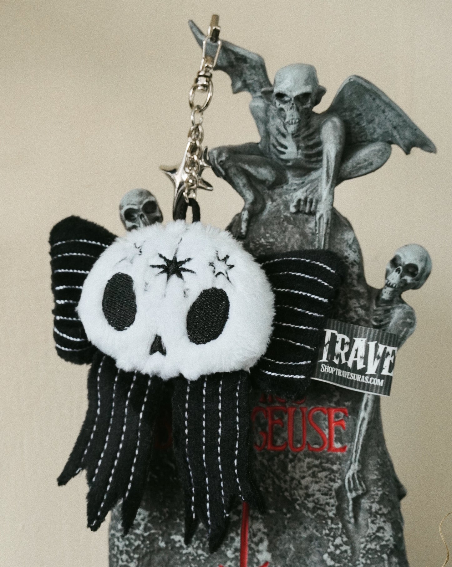 Skully Bow Keychain